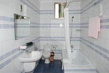 أكرا Le Baron Hotel المظهر الخارجي الصورة